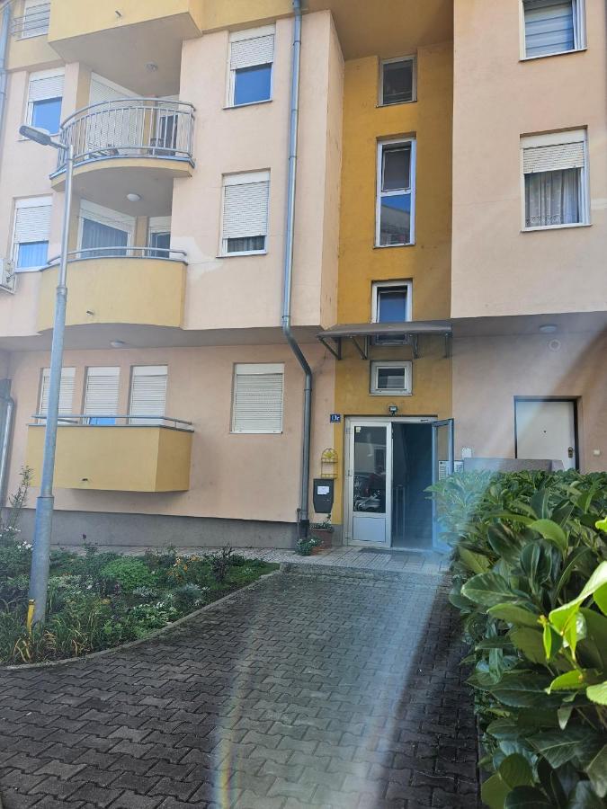 Apartman Lollita Banja Luka Eksteriør billede